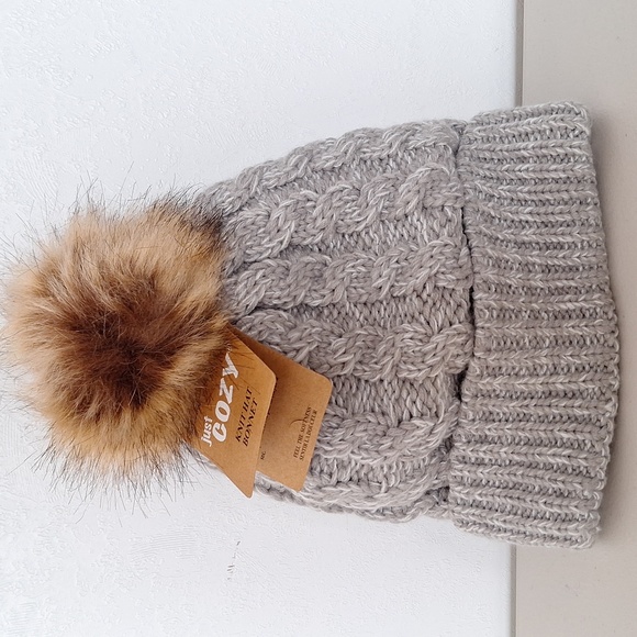 Accessories - #ADI Grey knitted hat with pompom